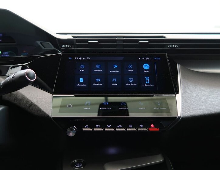 Peugeot 408 Liftback 1,6 l 133 kw