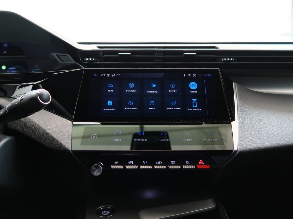 Peugeot 408 Liftback 1,6 l 133 kw