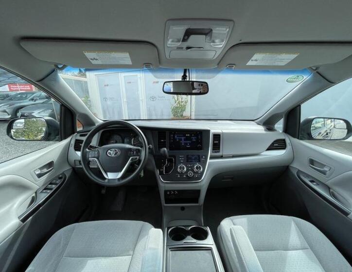 Toyota Sienna 28