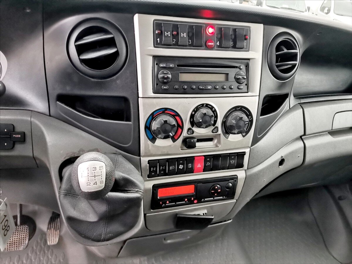 Iveco Daily Valník 3,0 l 125 kw