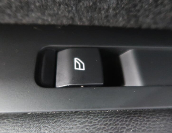 Volvo XC40 Kombi 2,0 l 145 kw