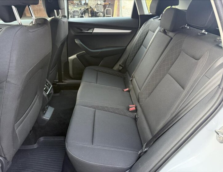 Škoda Karoq SUV / Terénní 1,6 l 85 kw