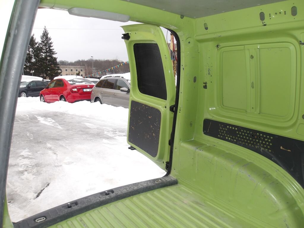 Volkswagen Caddy Skříň 1,6 l 55 kw
