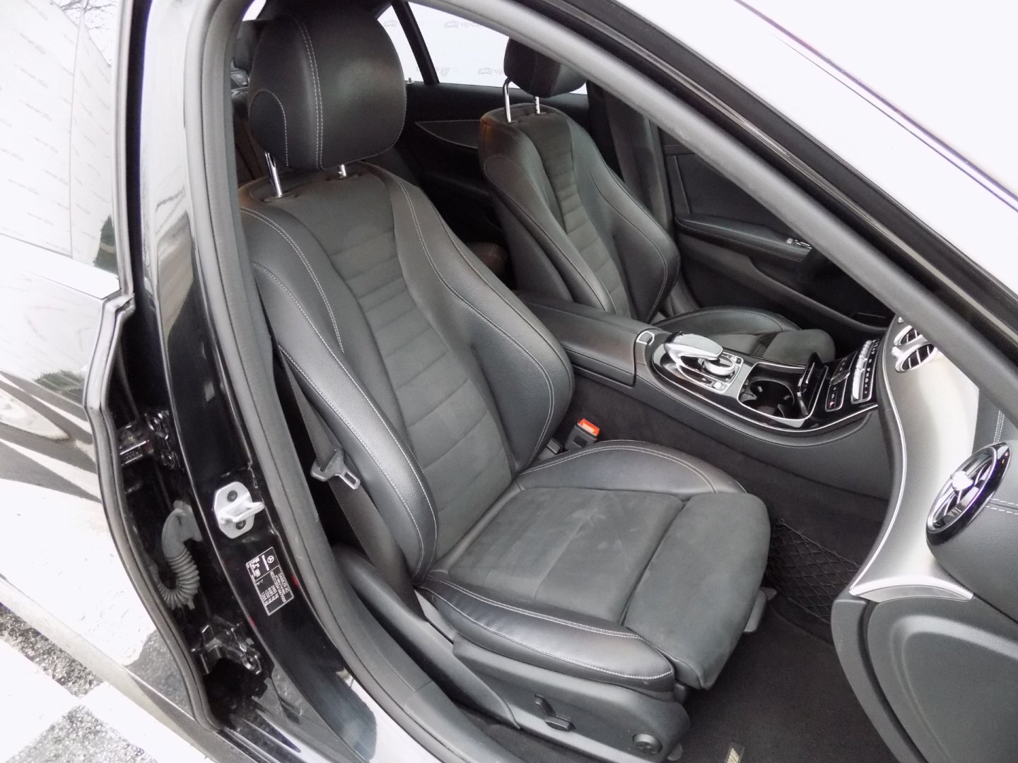 Mercedes-Benz Třídy E Sedan 3,0 l 190 kw