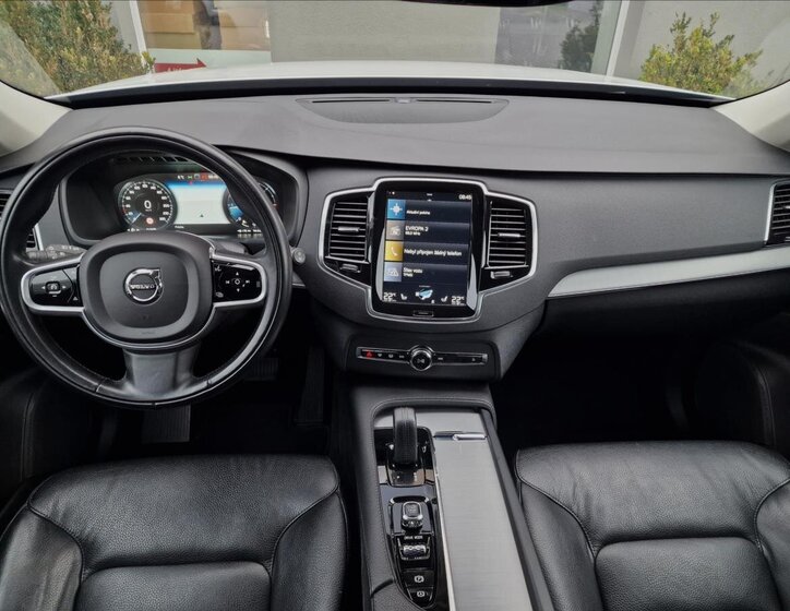 Volvo XC90 25