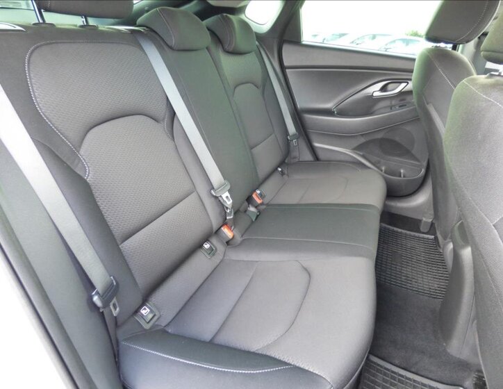 Hyundai i30 Liftback 1,6 l 100 kw