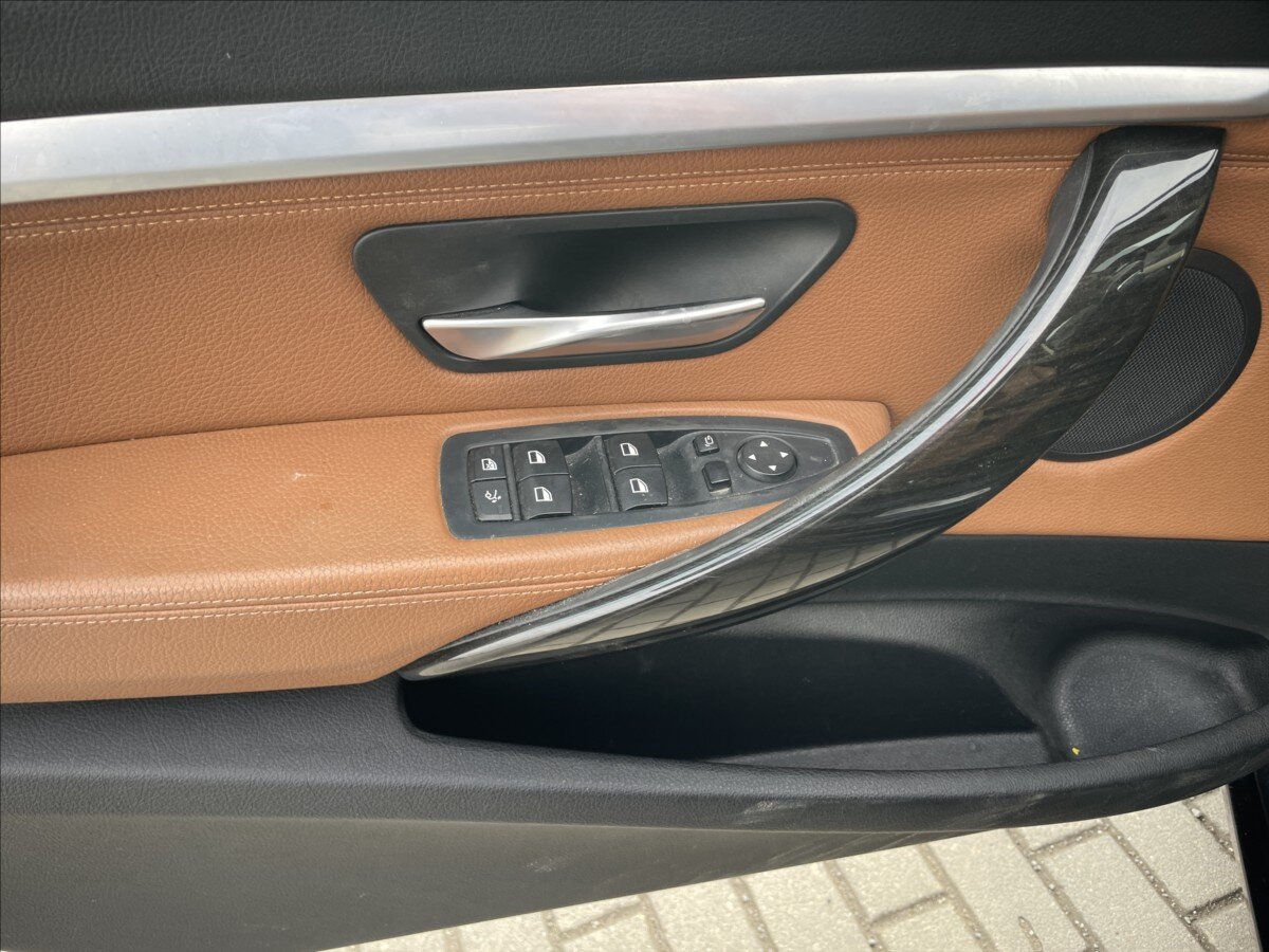 BMW Řada 3 Sedan / Limuzína 3,0 l 225 kw