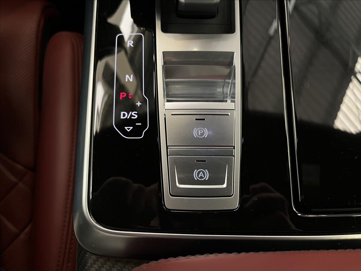 Audi SQ8 SUV 4,0 l 373 kw