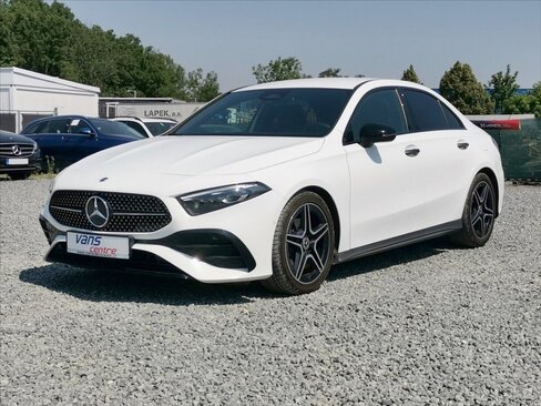Mercedes-Benz Třídy A Sedan / Limuzína 1,3 l 100 kw