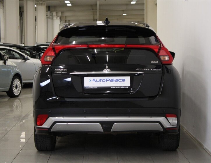 Mitsubishi Eclipse Cross 4