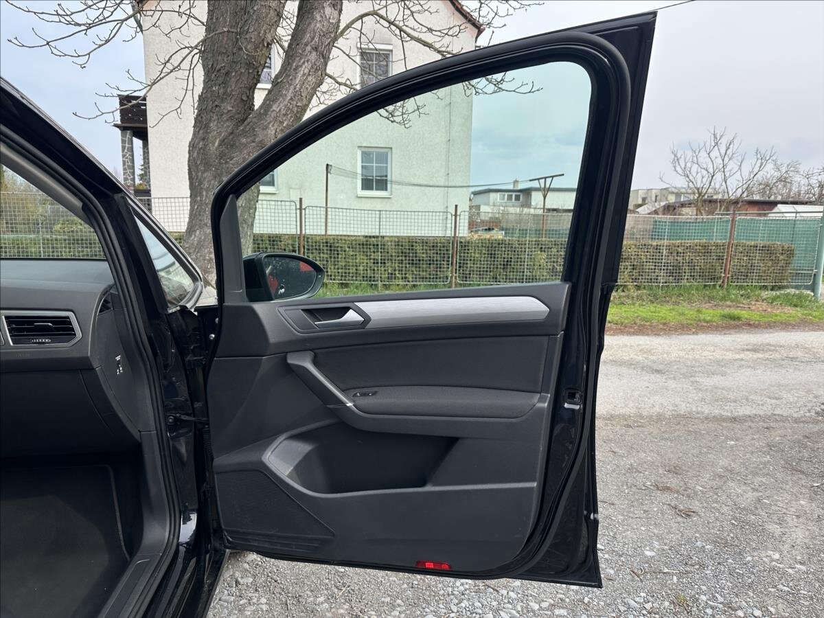Volkswagen Touran MPV 1,2 l 81 kw