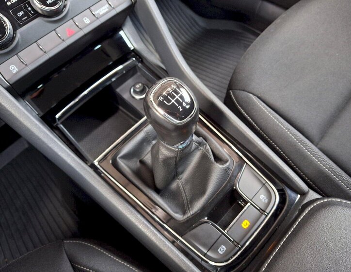 Škoda Karoq SUV / Terénní 1,5 l 110 kw