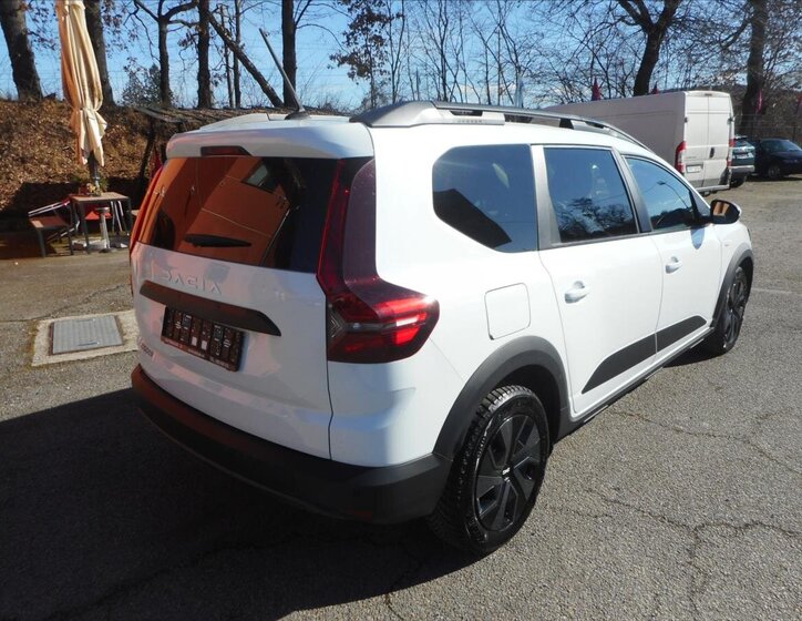 Dacia Jogger Kombi 999,0 81 kw