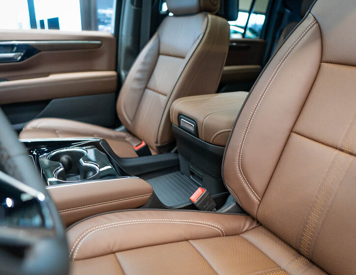 Chevrolet Suburban SUV / Terénní 6,2 l 313 kw