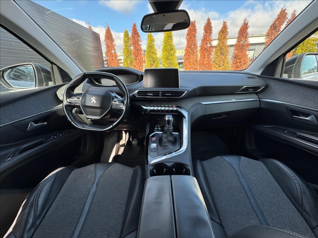 Peugeot 5008 SUV / Terénní 2,0 l 110 kw
