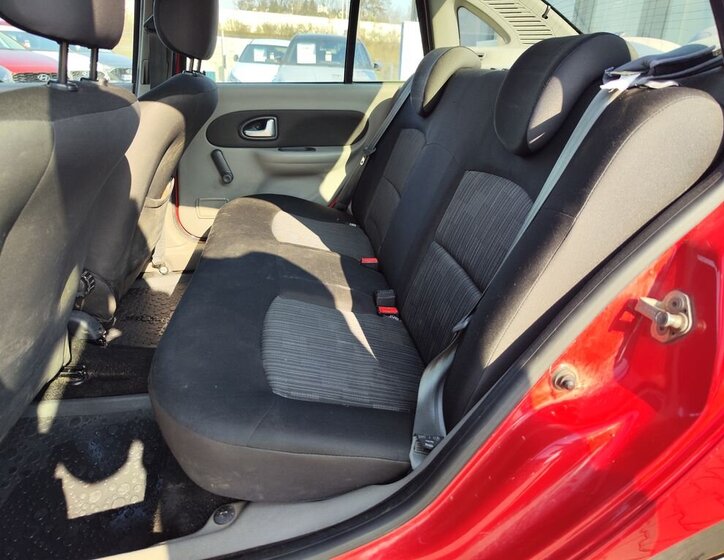 Renault Thalia Sedan / Limuzína 1,1 l 55 kw