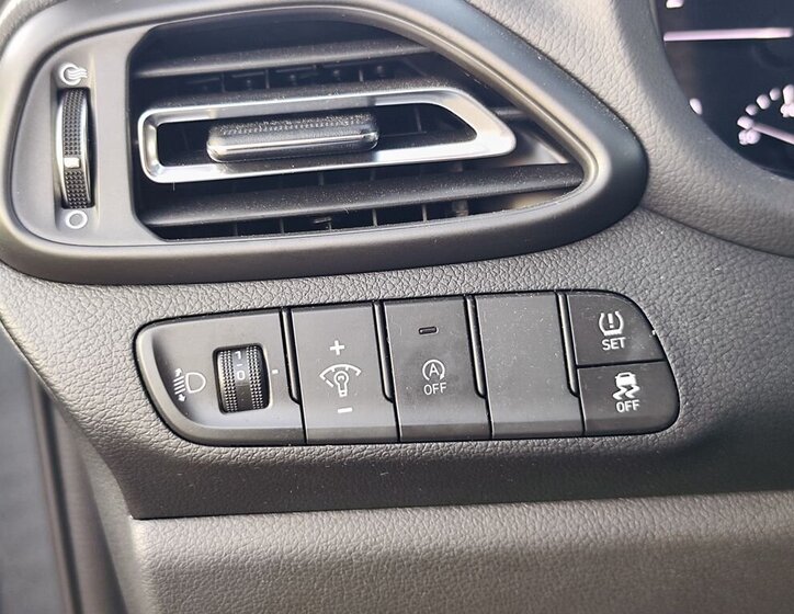 Hyundai i30 Kombi 998,0 88 kw