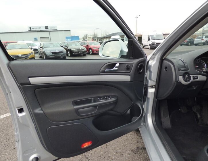 Škoda Octavia Kombi 2,0 l 103 kw