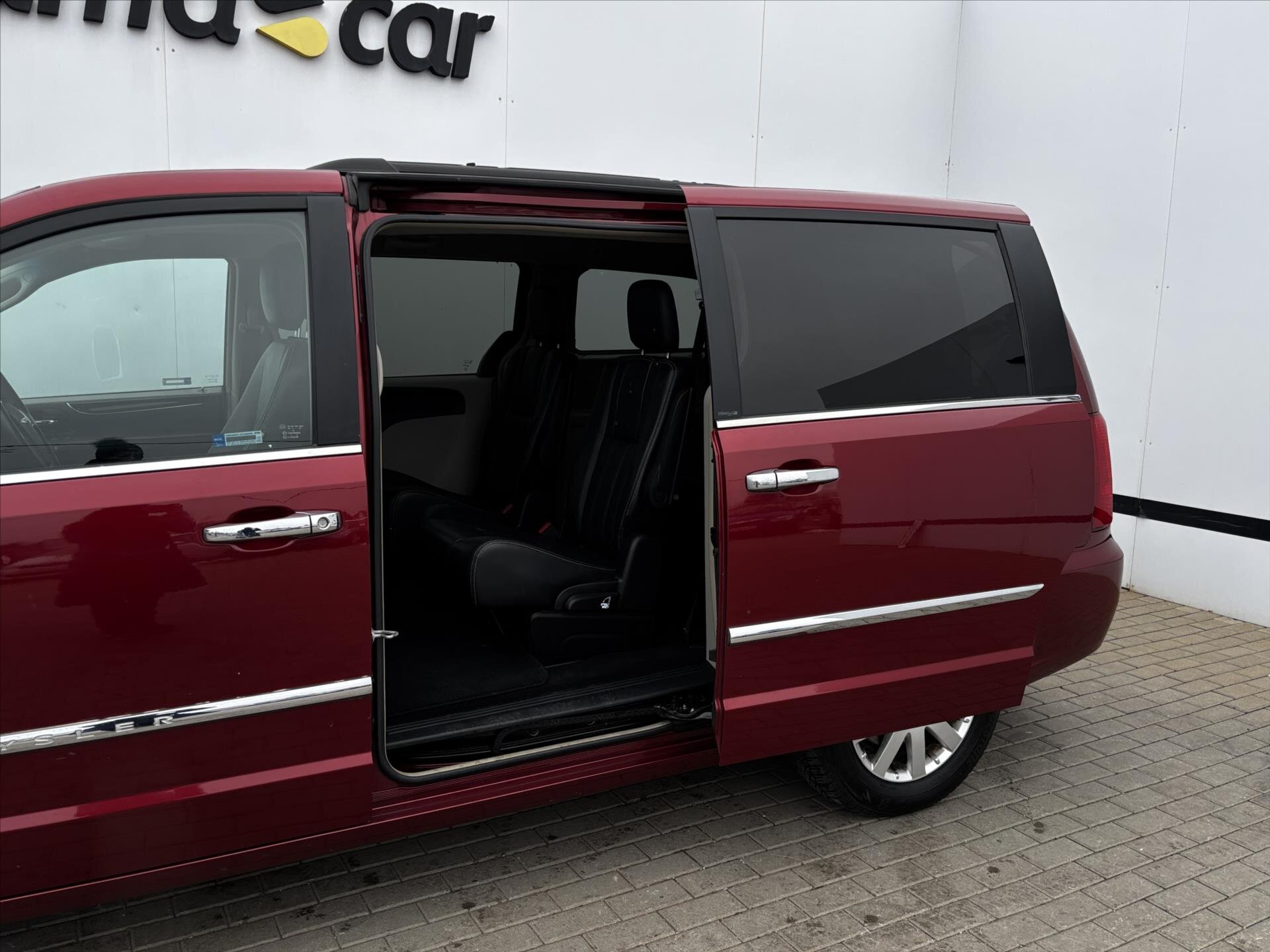 Chrysler Town & Country MPV 3,6 l 211 kw