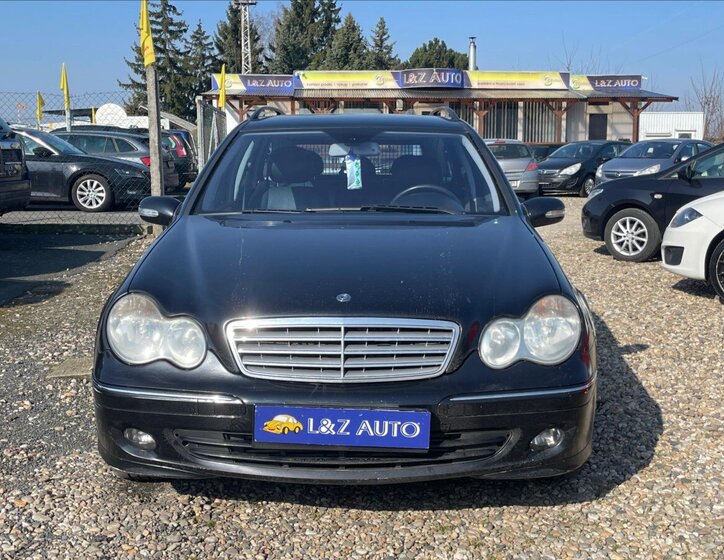 Mercedes-Benz Třídy C Kombi 2,1 l 110 kw