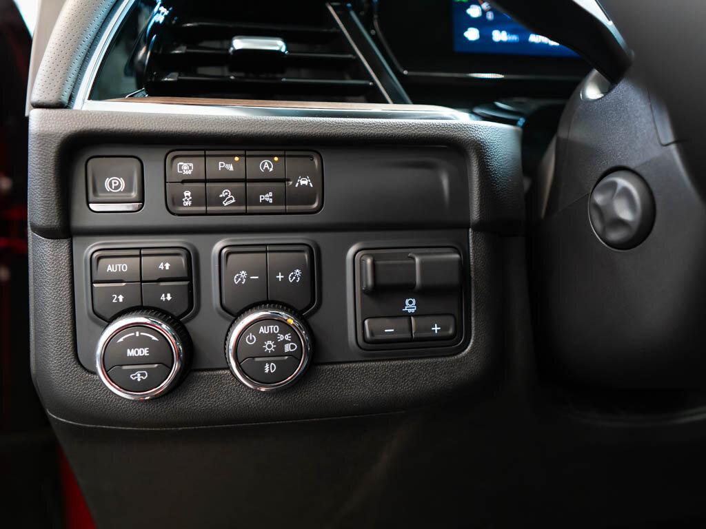 Chevrolet Suburban SUV / Terénní 6,2 l 313 kw