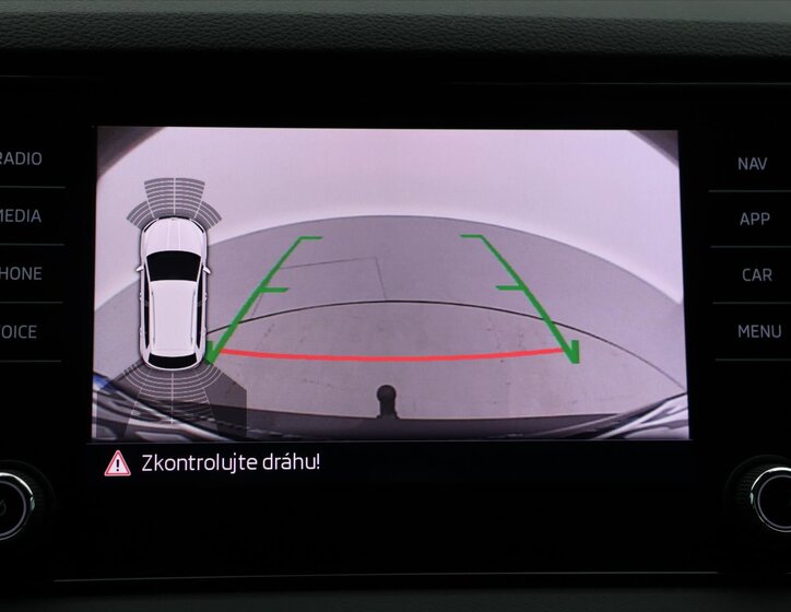 Škoda Karoq SUV / Terénní 1,6 l 85 kw