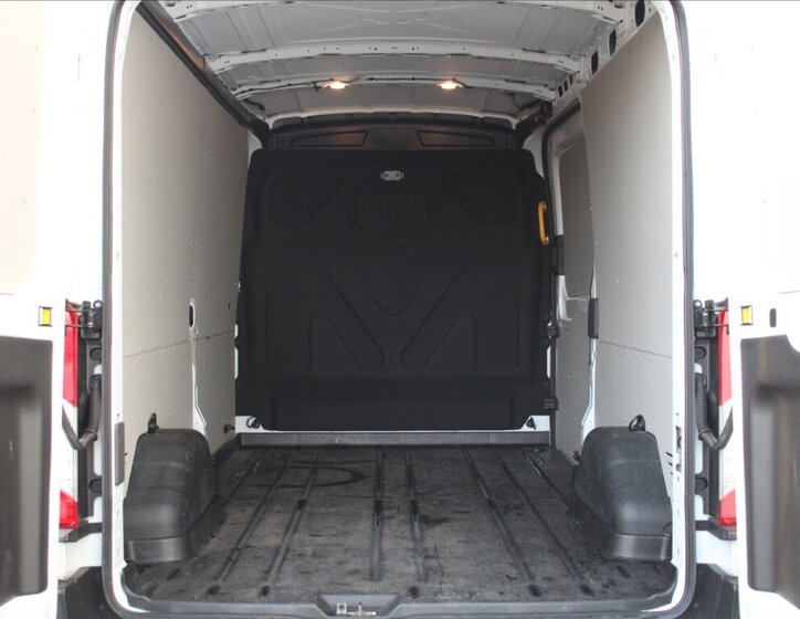 Ford Transit 18