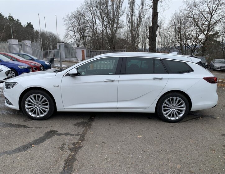 Opel Insignia 5
