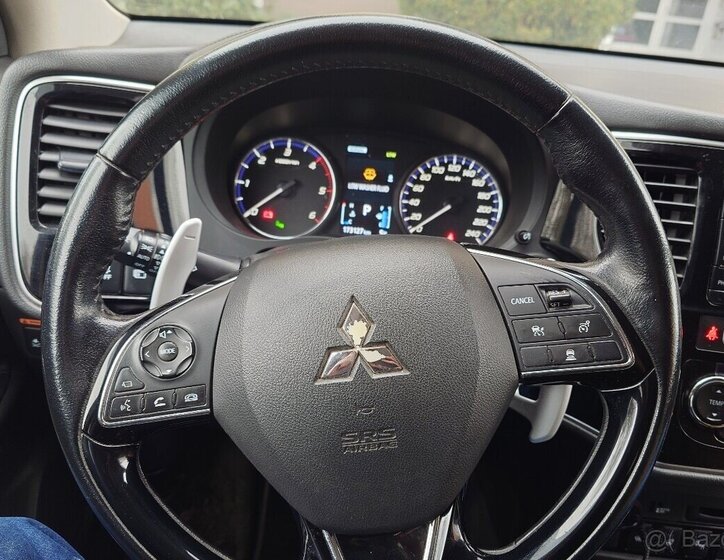 Mitsubishi Outlander 10