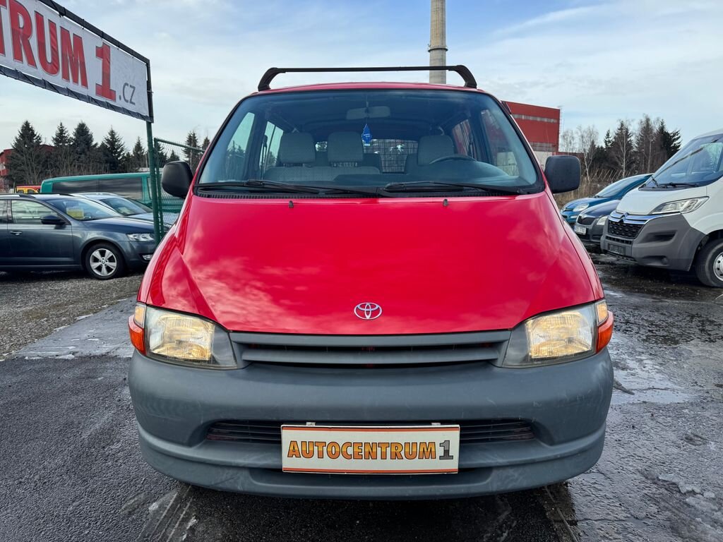 Toyota Hi-Ace Skříň 2,4 l 55 kw