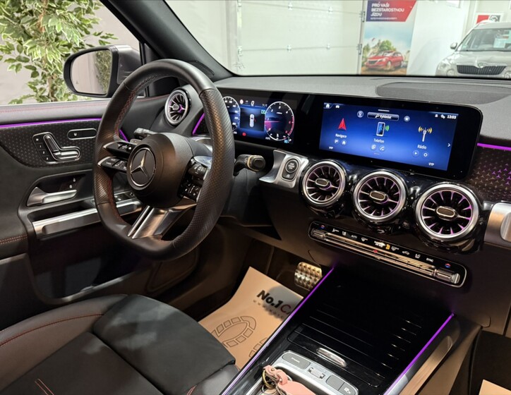 Mercedes-Benz GLB 17