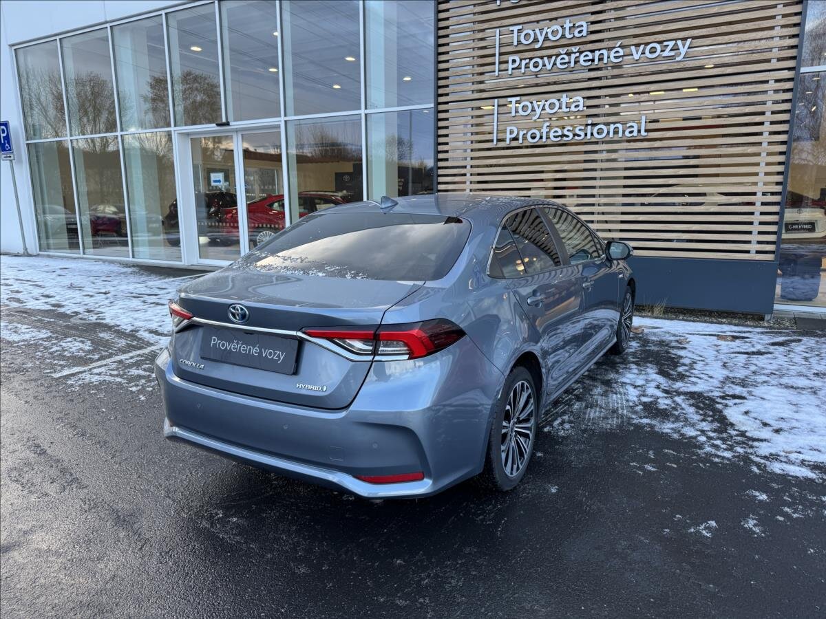 Toyota Corolla Sedan / Limuzína 1,8 l 72 kw