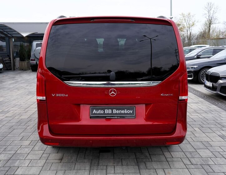 Mercedes-Benz Třídy V MPV 2,0 l 176 kw