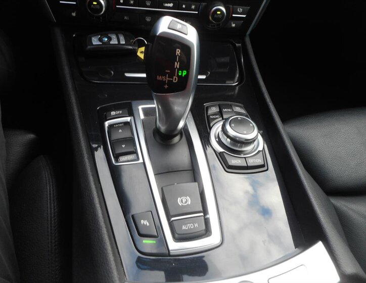 BMW Řada 5 Sedan 3,0 l 220 kw