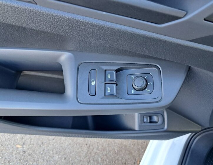 Volkswagen Caddy Skříň 1,5 l 85 kw