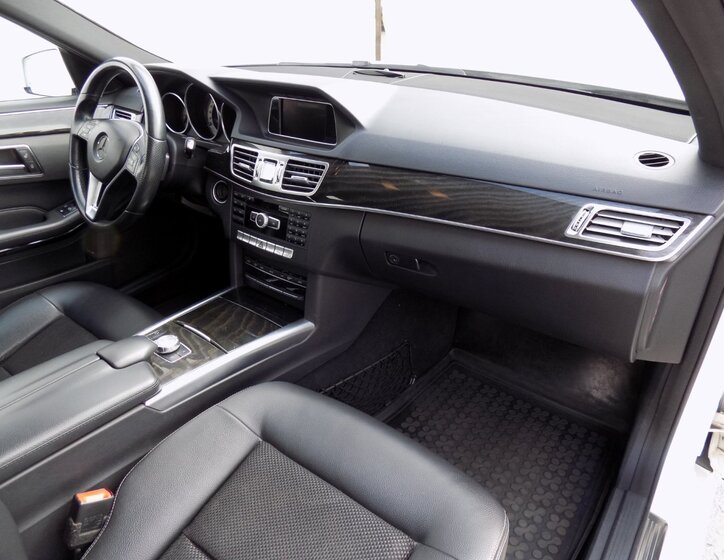 Mercedes-Benz Třídy E Sedan / Limuzína 2,1 l 125 kw