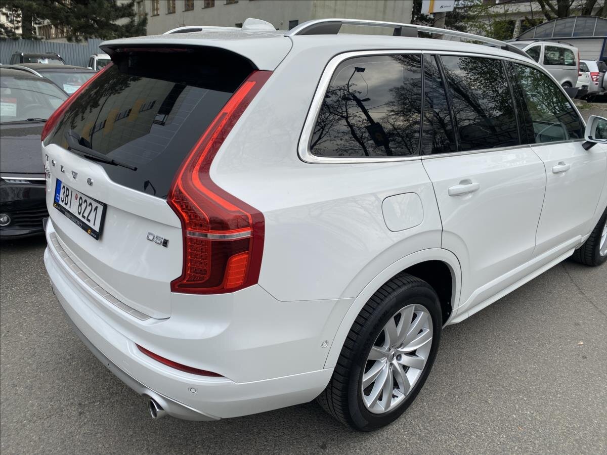 Volvo XC90 SUV / Terénní 2,0 l 173 kw