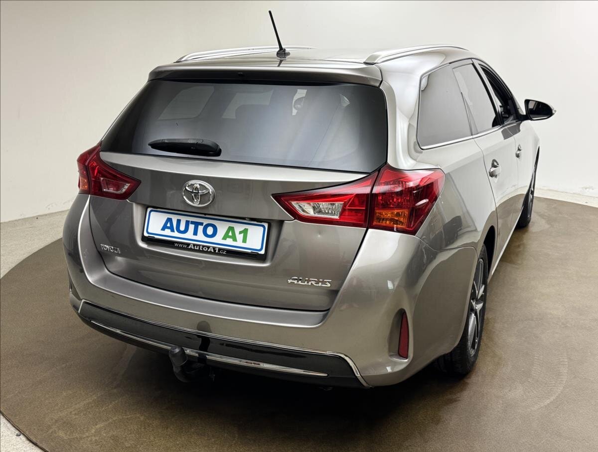 Toyota Auris Kombi 1,4 l 66 kw