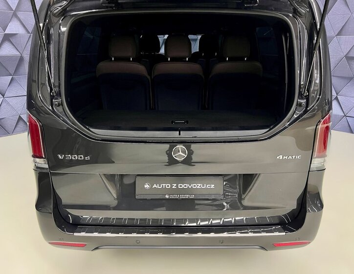 Mercedes-Benz Třídy V 32