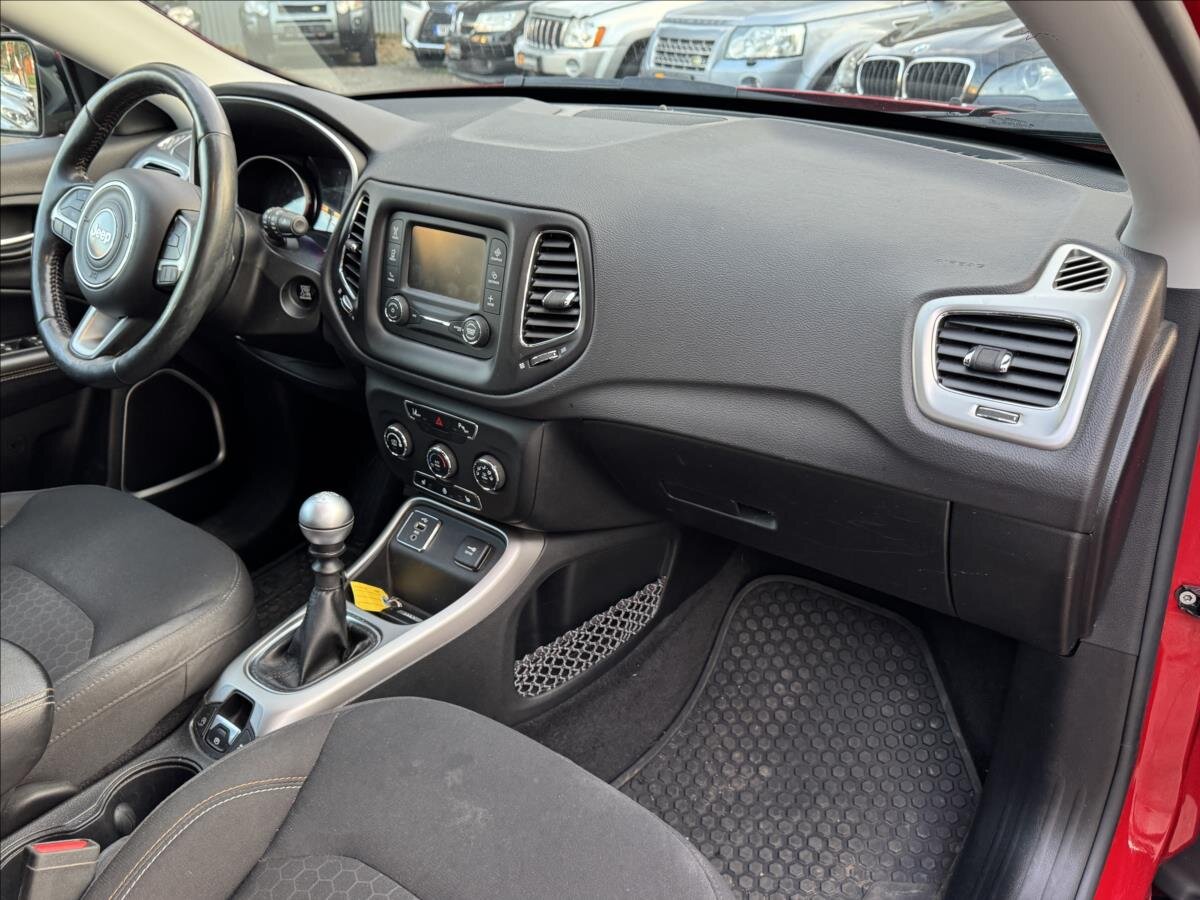 Jeep Compass SUV / Terénní 1,4 l 103 kw