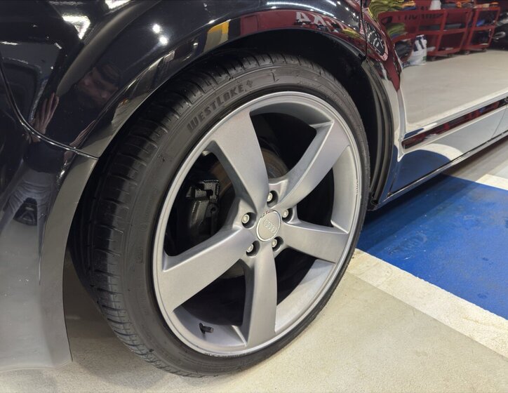 Volkswagen Multivan 10