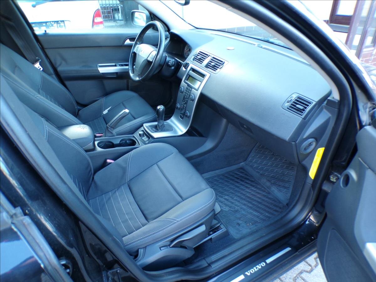 Volvo V50 Kombi 2,4 l 103 kw