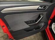 Volkswagen T-Roc SUV / Terénní 2,0 l 140 kw