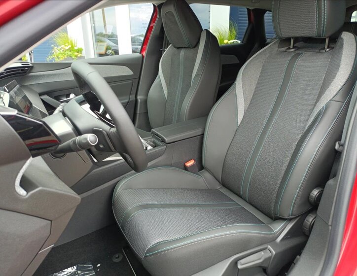 Peugeot 308 Kombi 1,5 l 96 kw