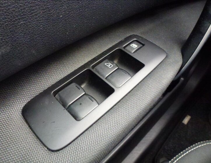 Nissan Qashqai SUV / Terénní 2,0 l 104 kw