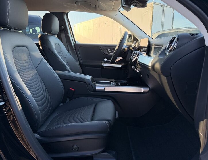 Mercedes-Benz EQB SUV / Terénní 0,0 140 kw