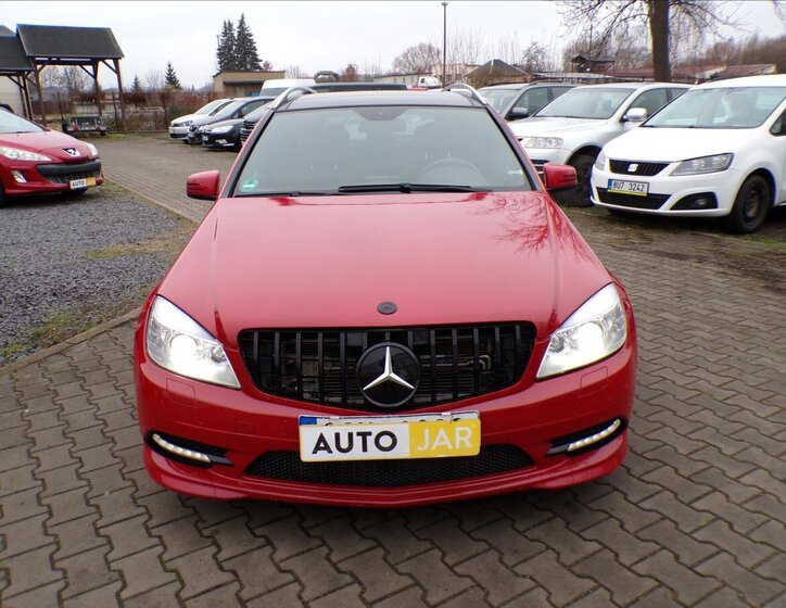 Mercedes-Benz Třídy C Kombi 3,0 l 170 kw