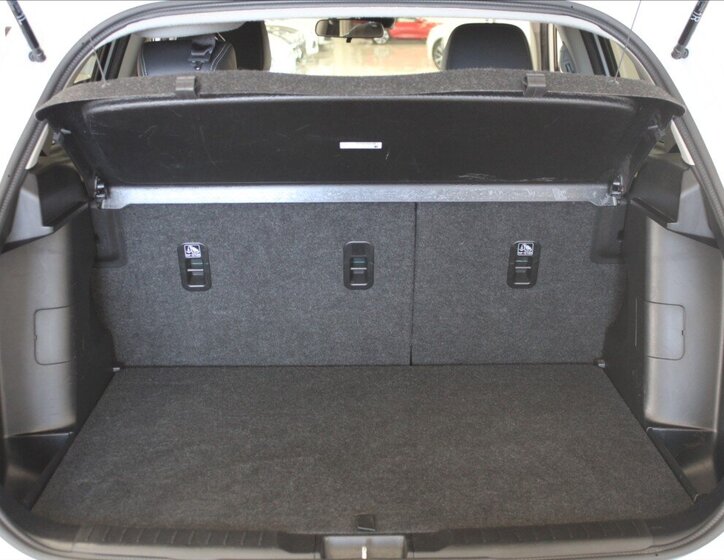 Suzuki Vitara SUV / Terénní 1,4 l 95 kw