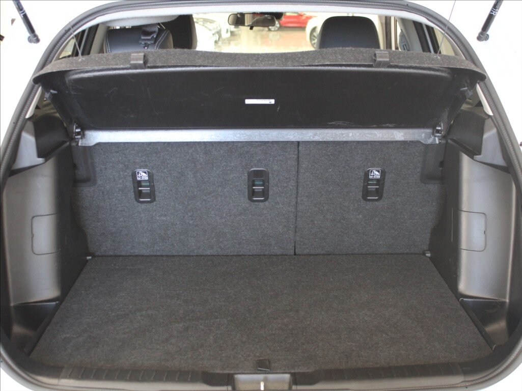 Suzuki Vitara SUV / Terénní 1,4 l 95 kw