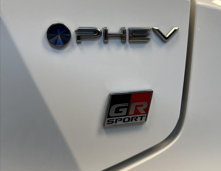 Toyota C-HR Hatchback 2,0 l 111 kw